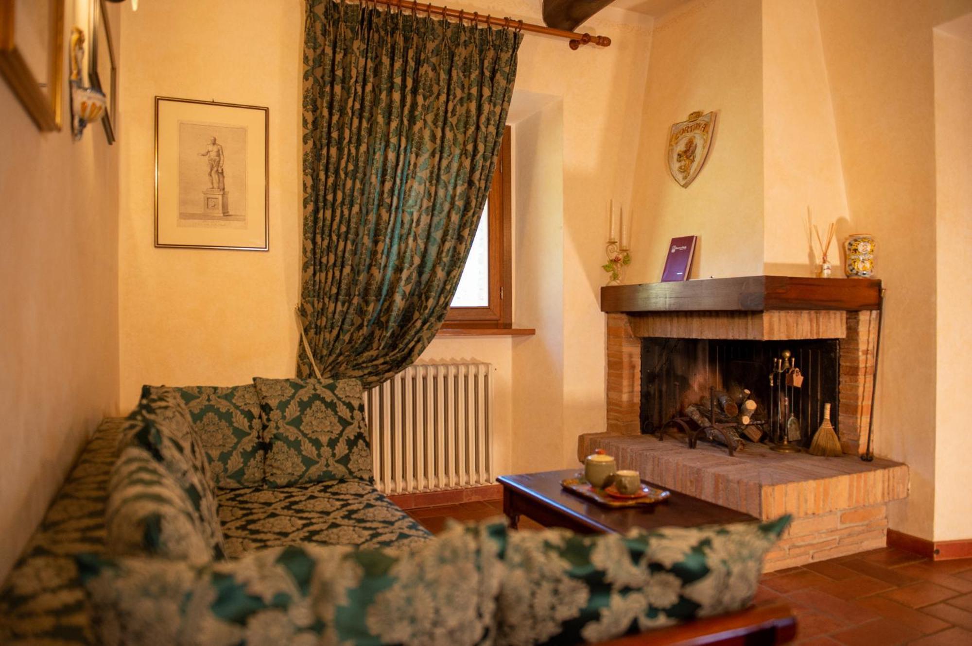Rocca Di Pierle, Agriturismo Di Charme - Cortona Mercatale  Eksteriør bilde